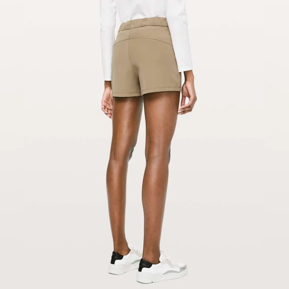 Lululemon On The Fly Short *Woven *2.5" Frontier size 2 - Picture 5 of 11